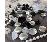 Ґудзики під обтяжку (2)