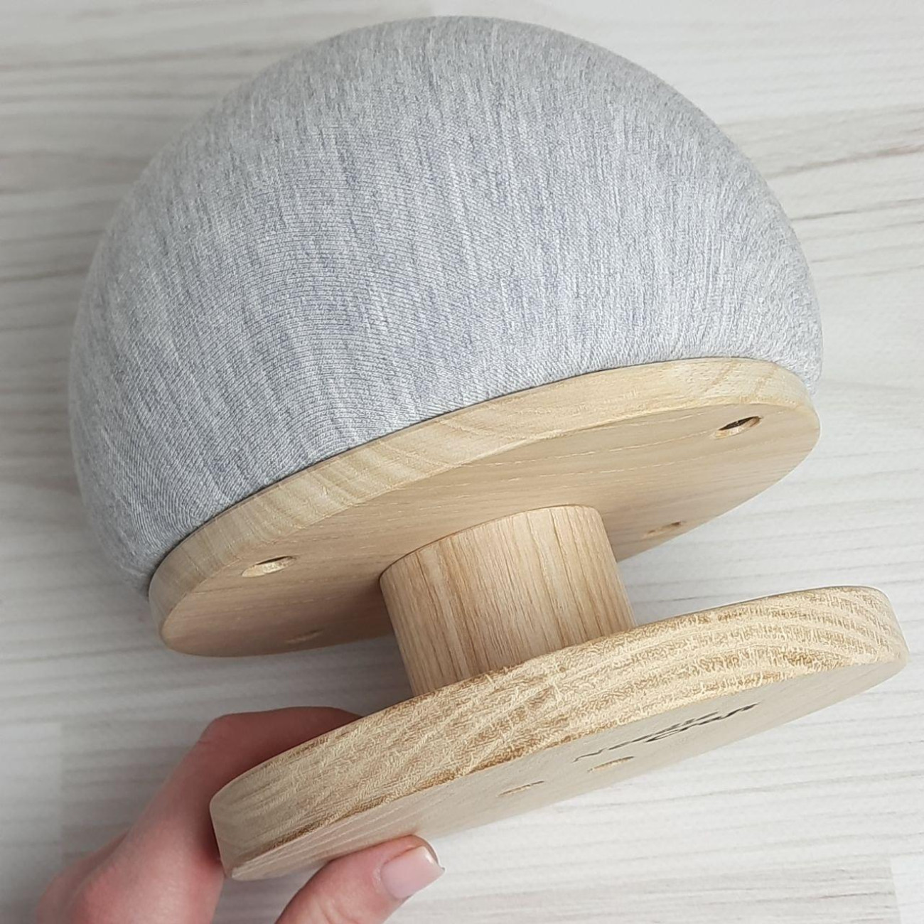 Кравецька колодка для ВТО Needle Craft Груди на підставці 14 см Сірі