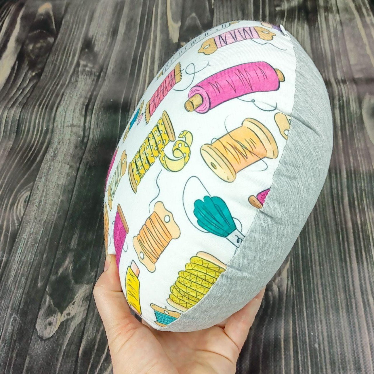 Кравецька подушечка для ВТО Needle Craft Кругла зі швейним малюнком