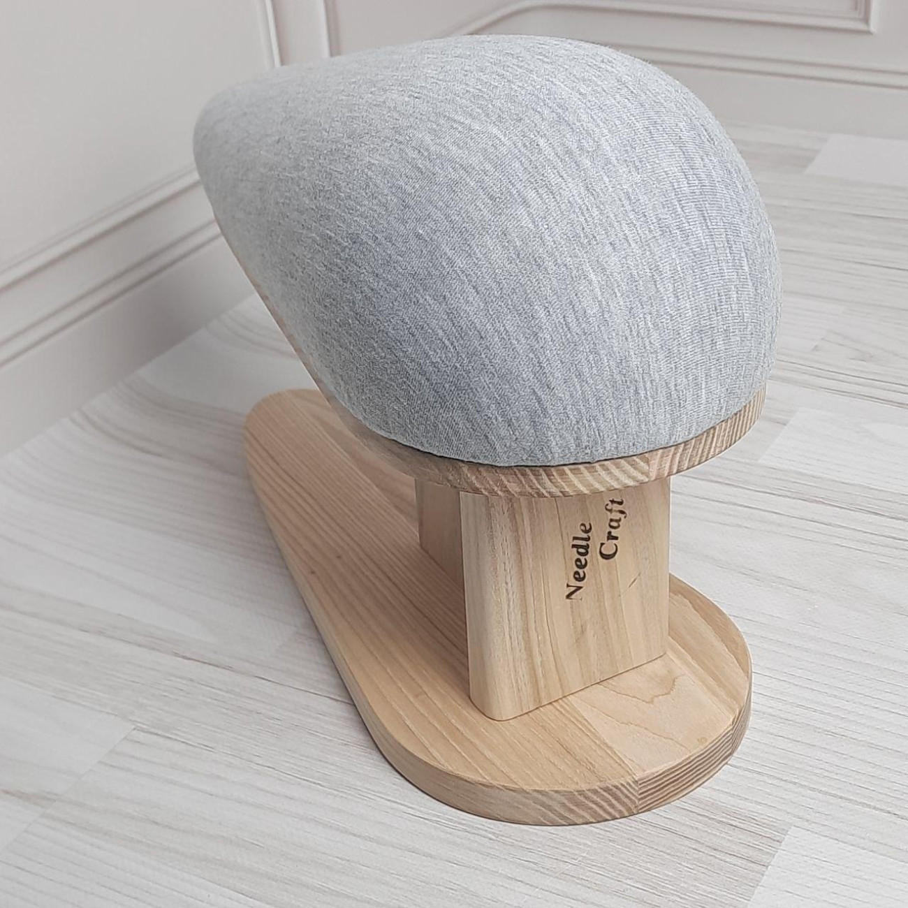 Кравецька колодка для ВТО Needle Craft Крапля на підставці Сіра