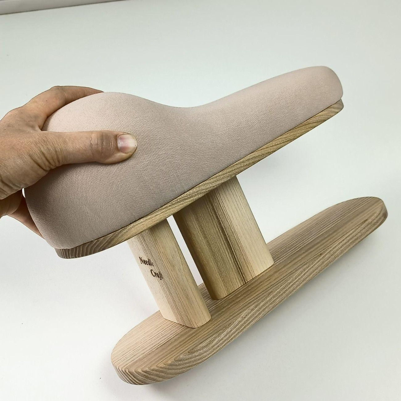 Портновська колодка для ВТО Needle Craft Корсетна на підставці Бежева