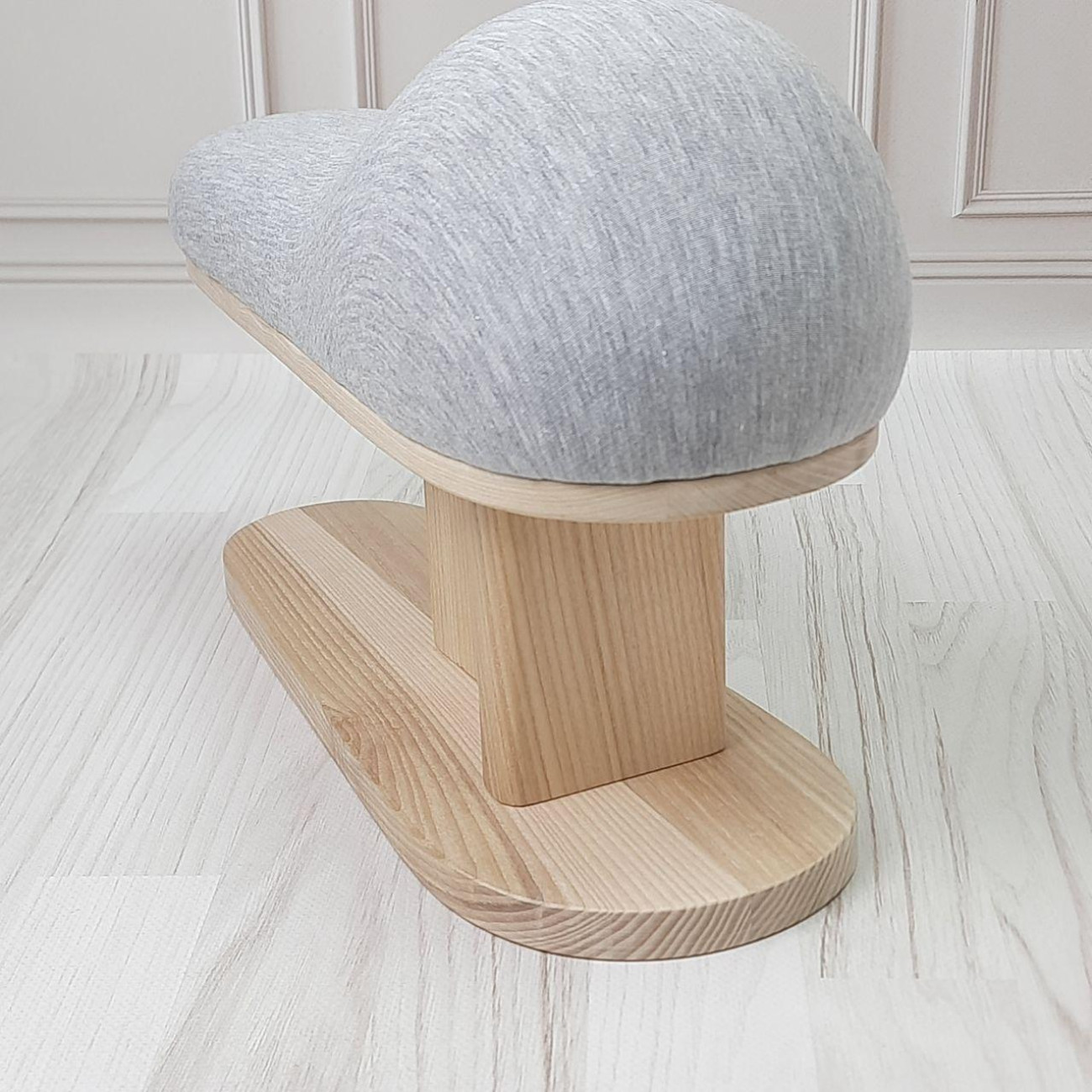 Кравецька колодка для ВТО Needle Craft Корсетна на підставці Сіра