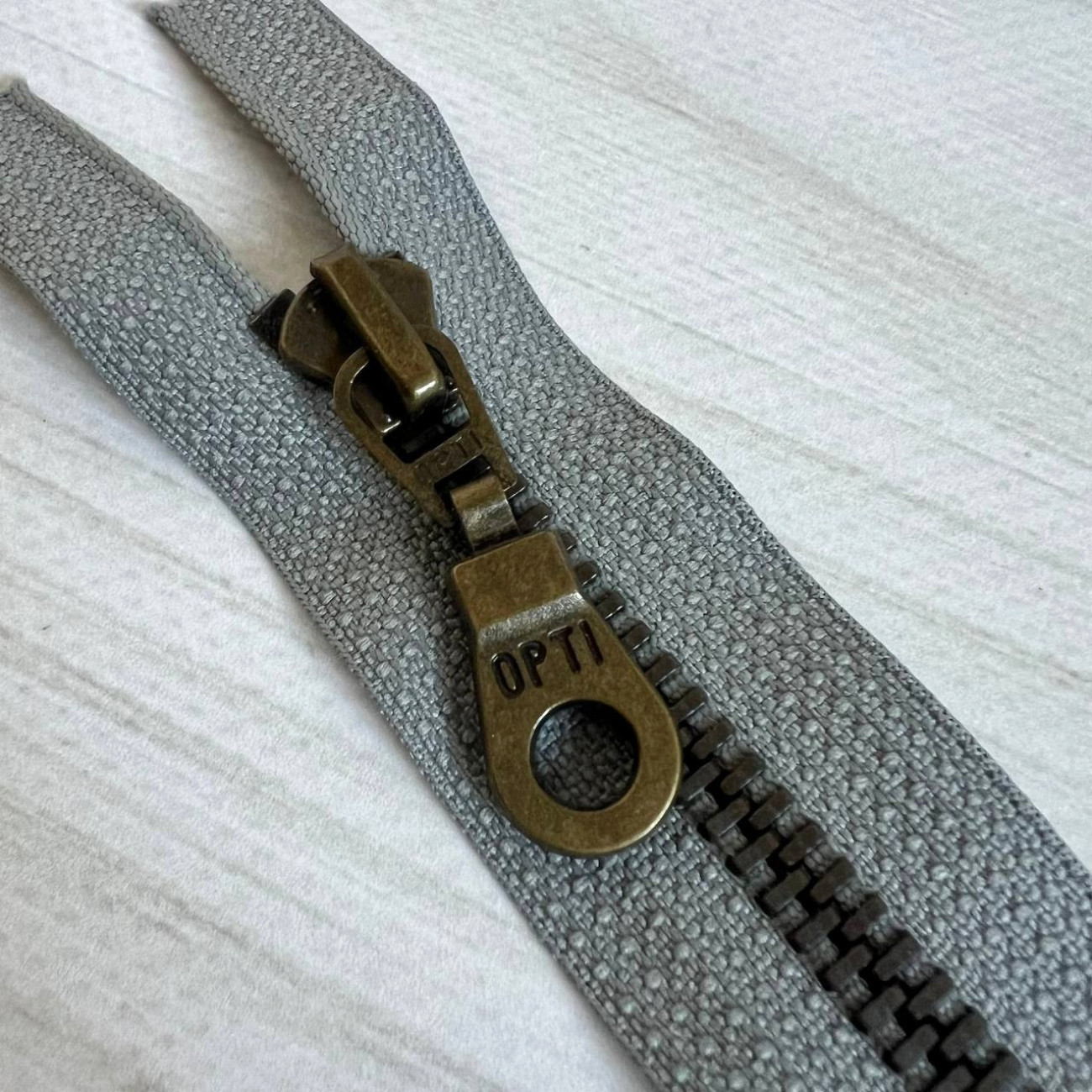 Блискавка металева роз'ємна Opti, 30 см (сіра)