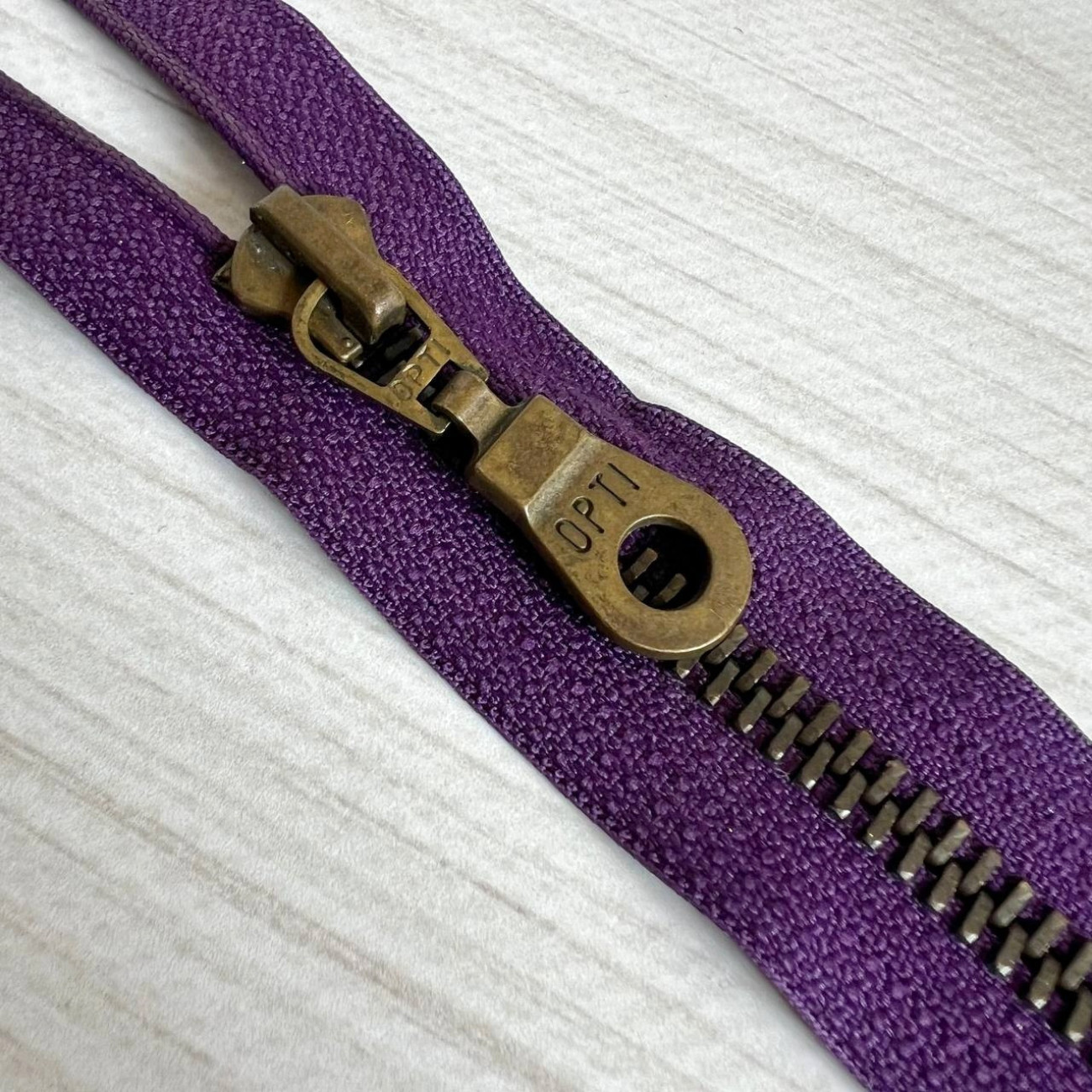 Блискавка металева роз'ємна Opti, 60 см (фіолет)