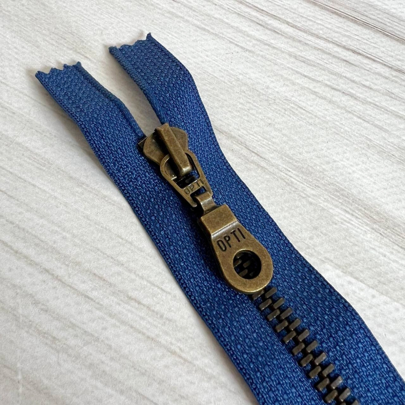 Блискавка металева роз'ємна Opti, 45 см (синя)