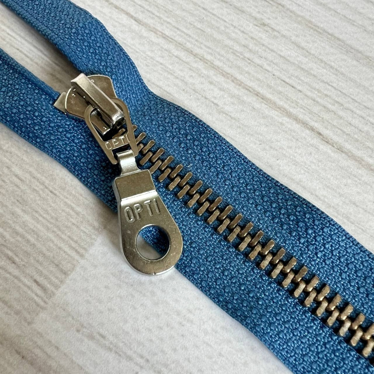 Блискавка металева роз'ємна Opti, 80 см (блакитно-сіра)