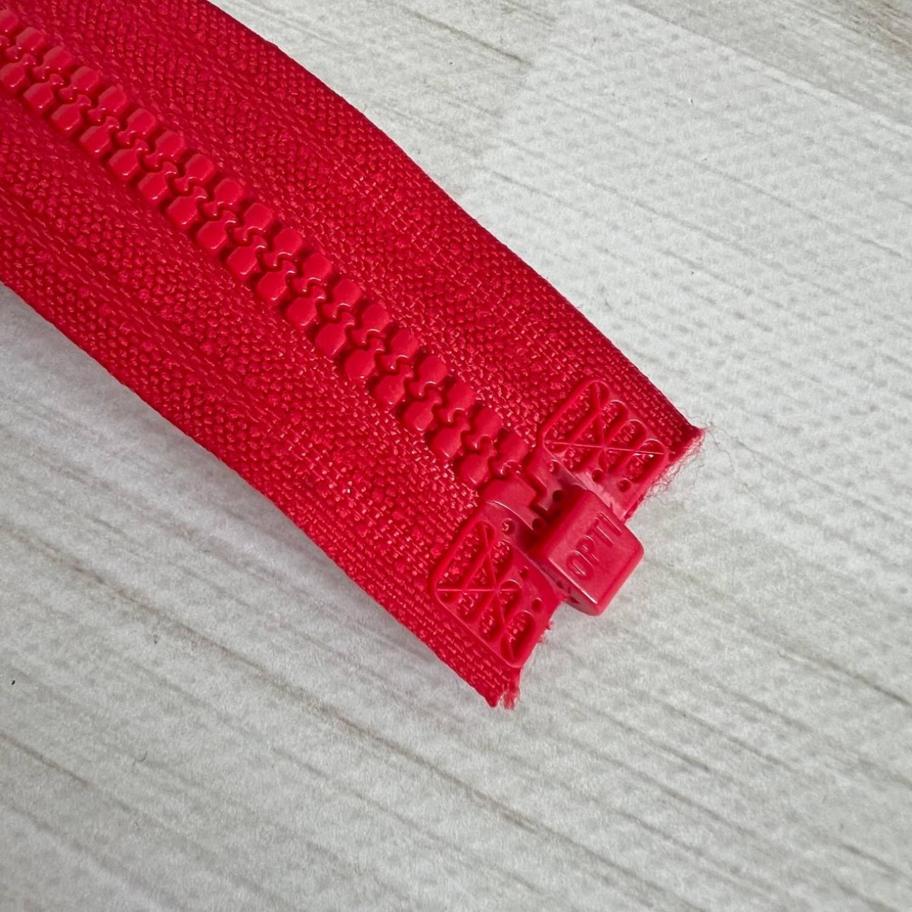 Тракторна блискавка роз'ємна Opti, 40 см (червона)