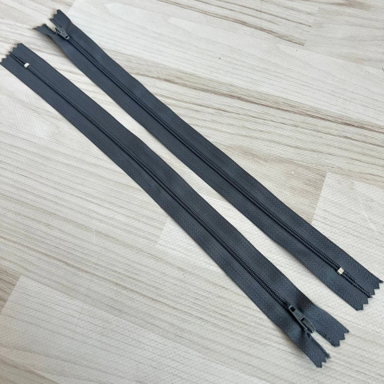 Вита блискавка нероз'ємна, 30 см (темно-сіра)