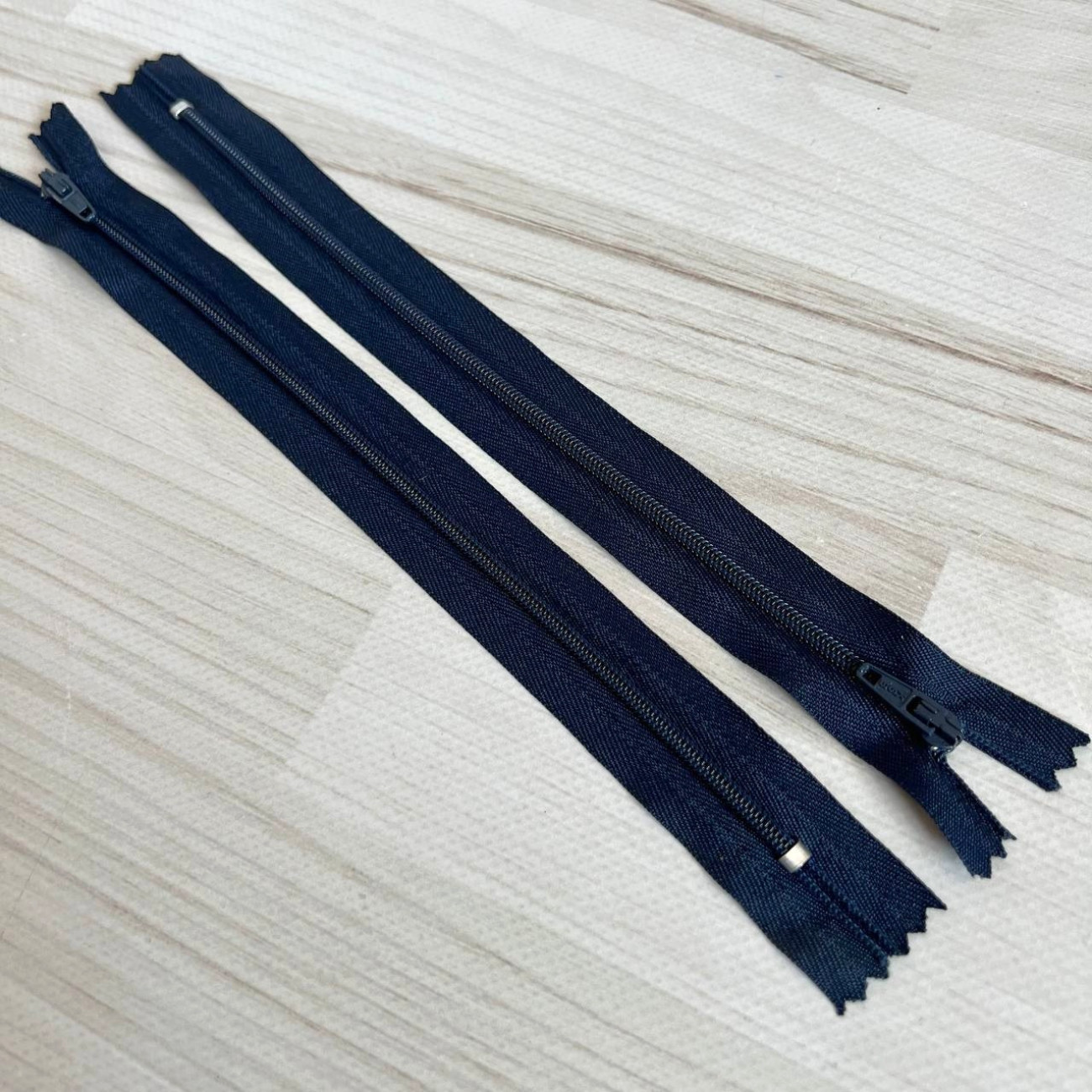 Вита блискавка нероз'ємна, 23 см (темно-синя)