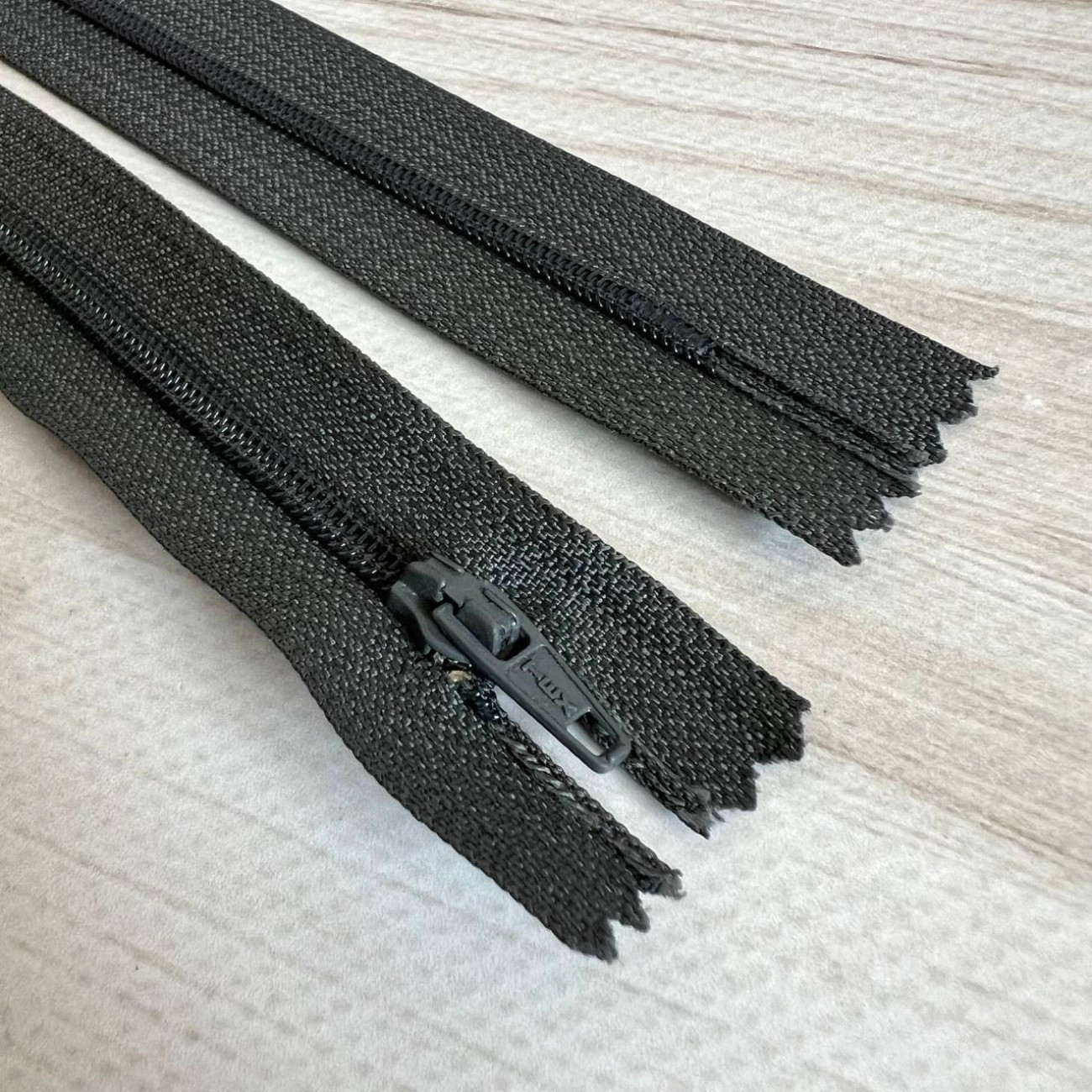 Вита блискавка нероз'ємна, 40 см (сіра)