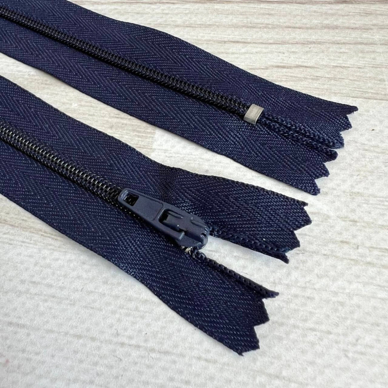 Вита блискавка нероз'ємна, 25 см (темно-синя)