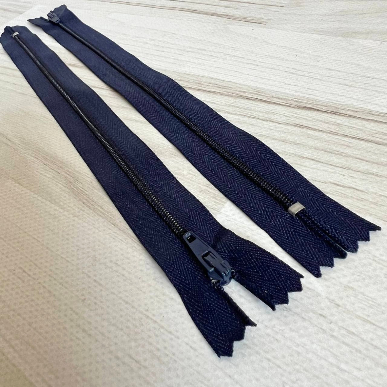 Вита блискавка нероз'ємна, 25 см (темно-синя)