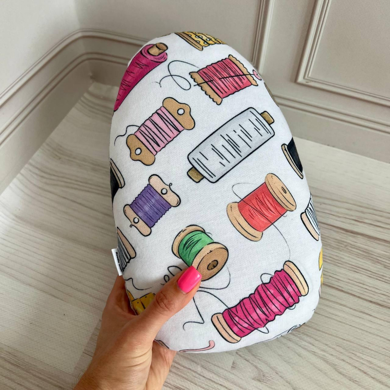 Кравецька подушечка для ВТО Needle Craft Овальна зі швейним малюнком