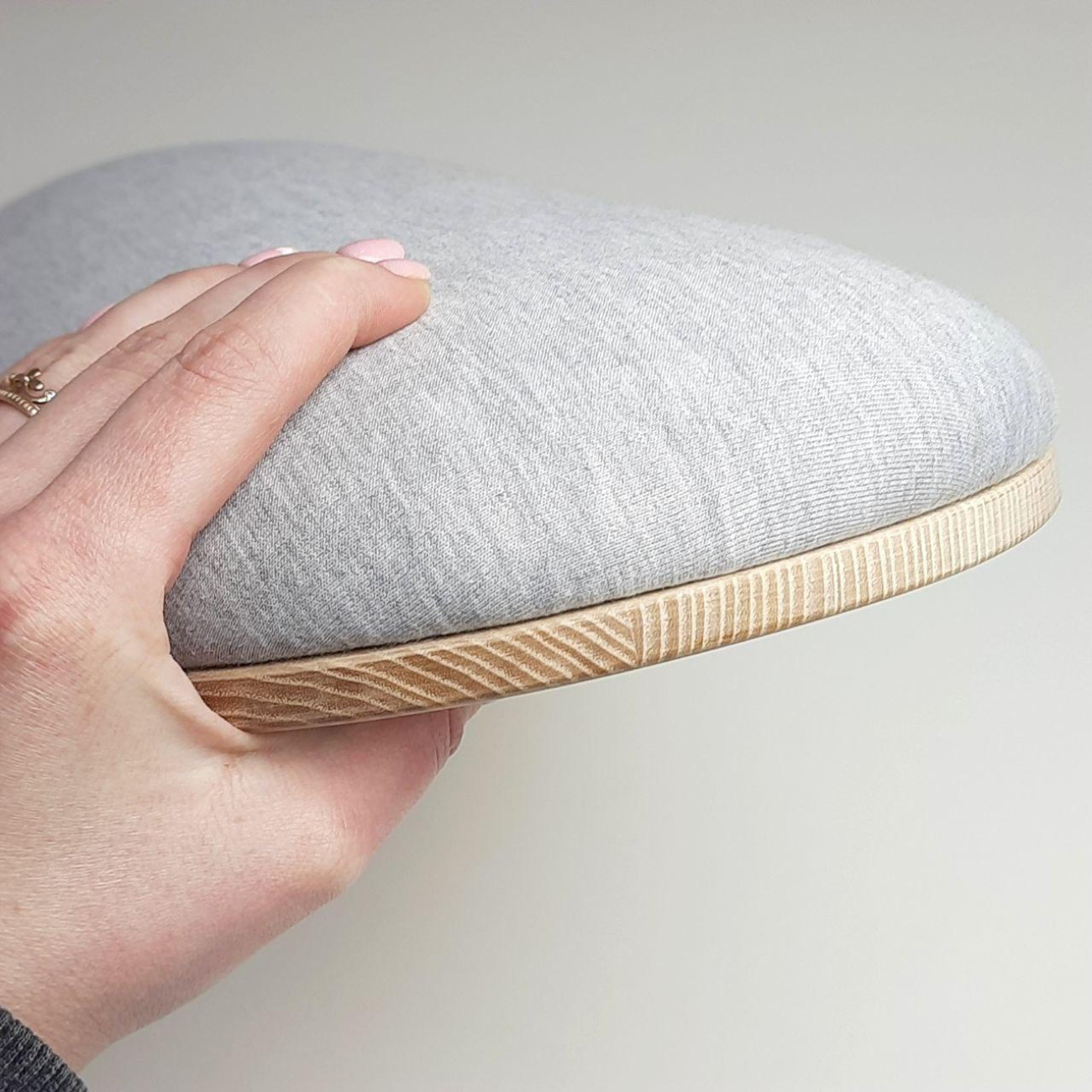 Кравецька колодка для ВТО Needle Craft Кабанчик випуклий на підошві Сірий