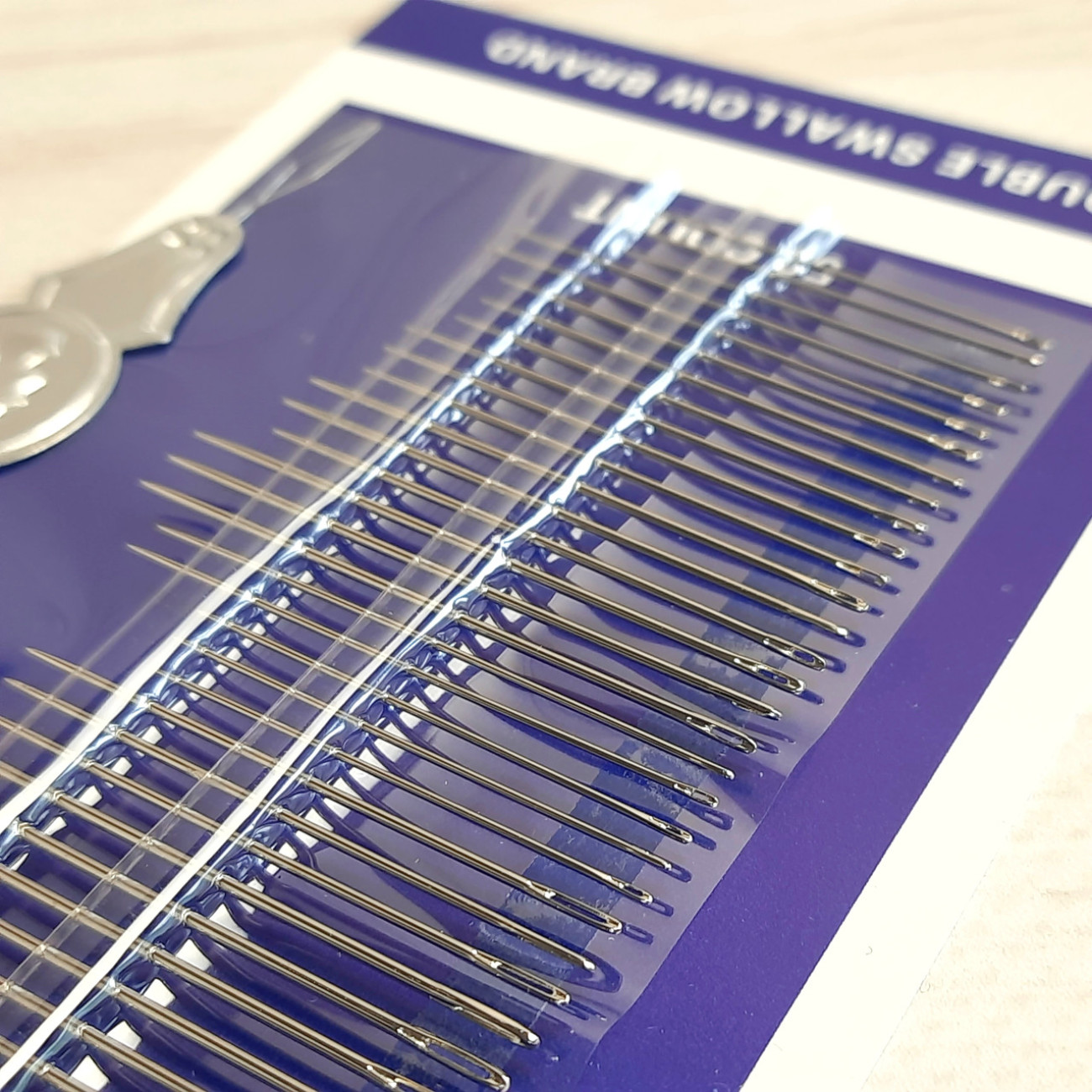 Голки для ручного шиття асорті, набір з нитковтягувачем (50шт)