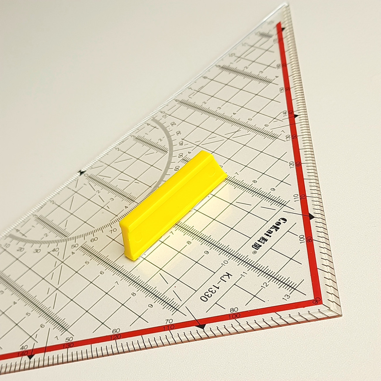 Лінійка трикутник з жовтою ручкою KJ-1330