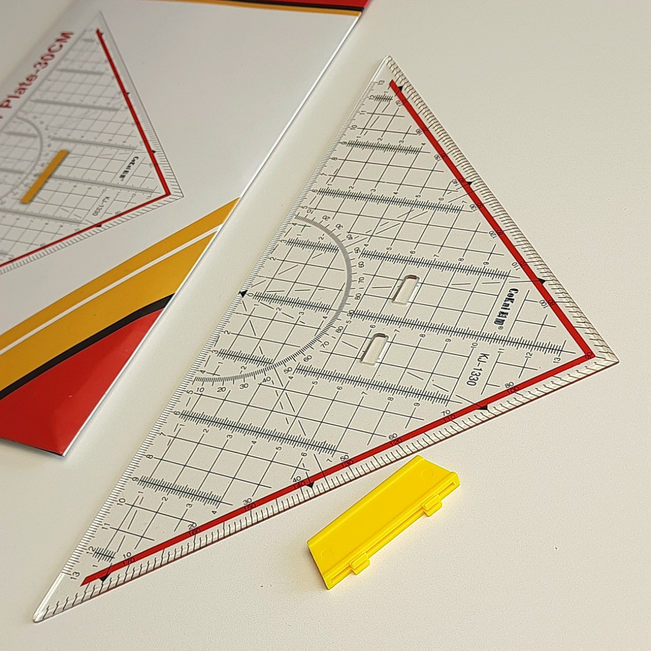 Лінійка трикутник з жовтою ручкою KJ-1330