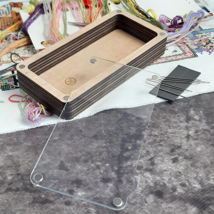 Дерев'яна скринька для рукоділля з прозорою кришкою прямокутна