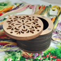 Дерев'яна скринька для рукоділля кругла