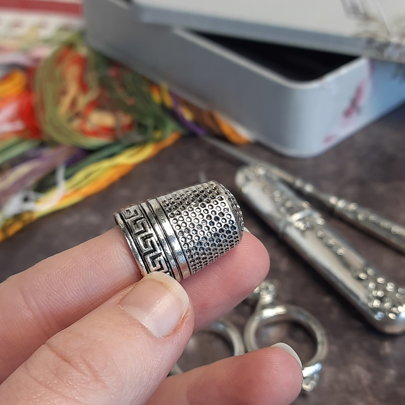 Вінтажний набір (ножиці, наперсток, шило, кейс для голок), (срібло)