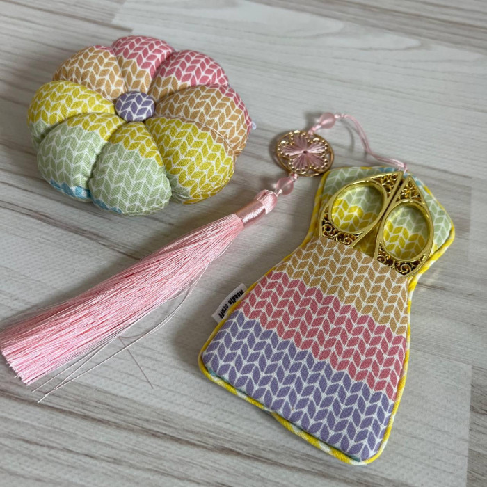 Вінтажний набір Needle Craft (ножиці, чохол для ножиць, гольниця гарбузик)