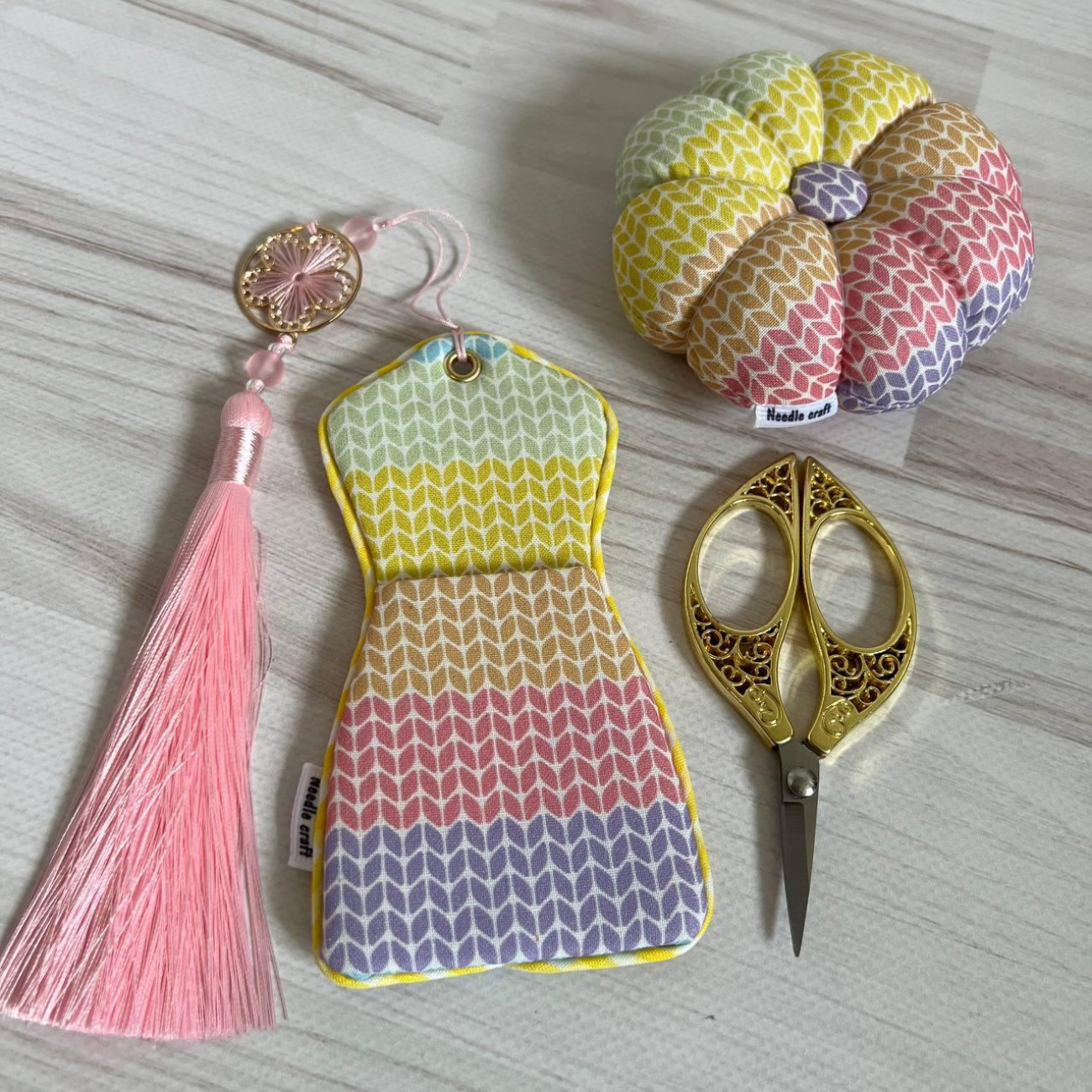 Вінтажний набір Needle Craft (ножиці, чохол для ножиць, гольниця гарбузик)