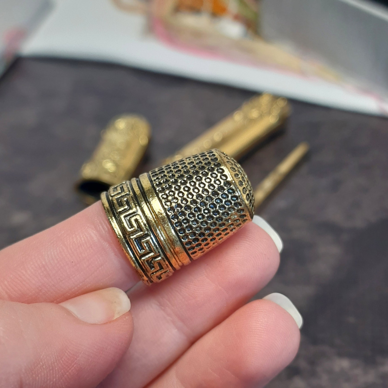 Вінтажний набір (ножиці, наперсток, шило, кейс для голок), (золото)