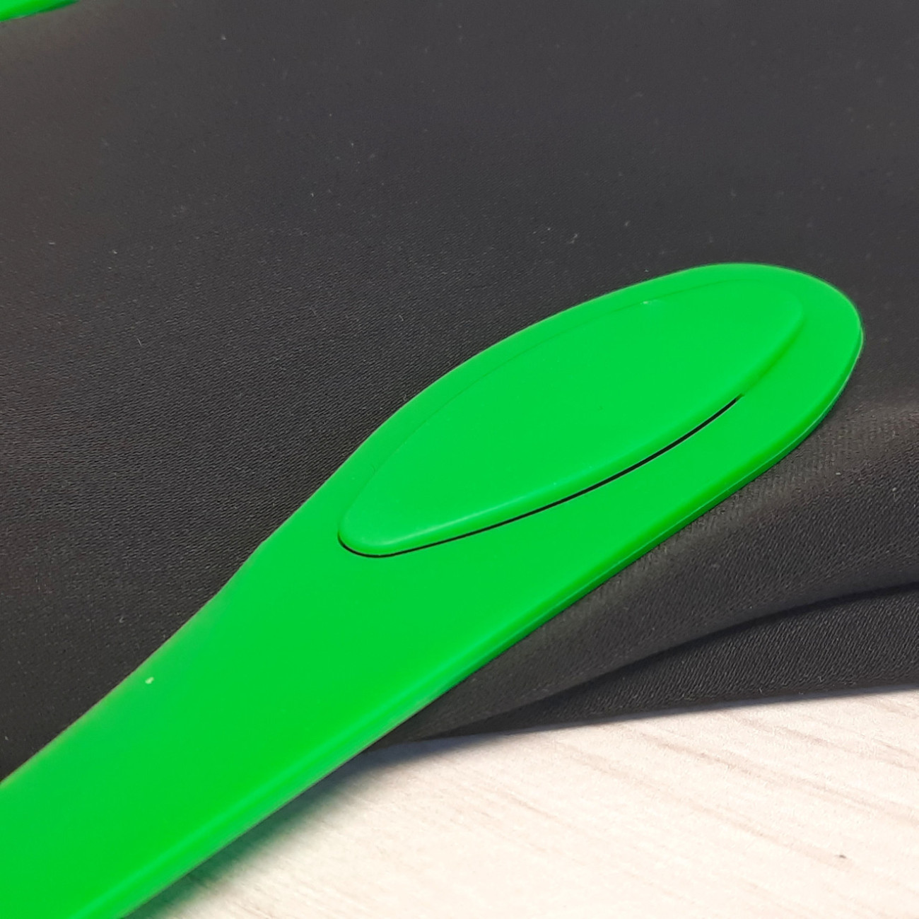 Кілочок пластиковий для вивертання кутів (зелений)