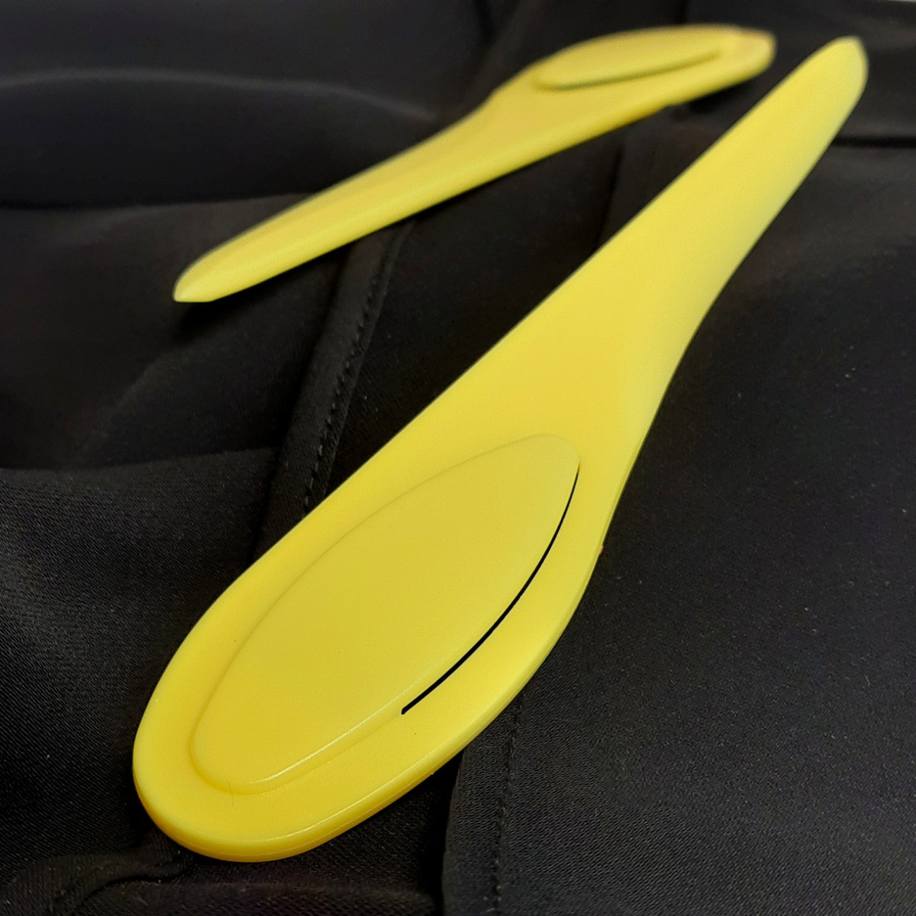 Кілочок пластиковий для вивертання кутів (жовтий)