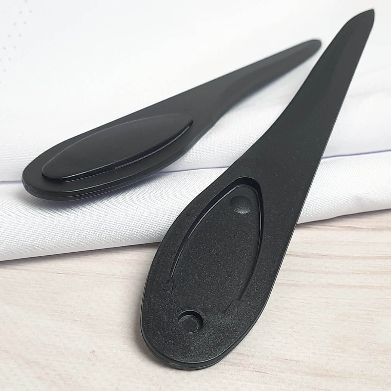 Кілочок пластиковий для вивертання кутів (чорний)