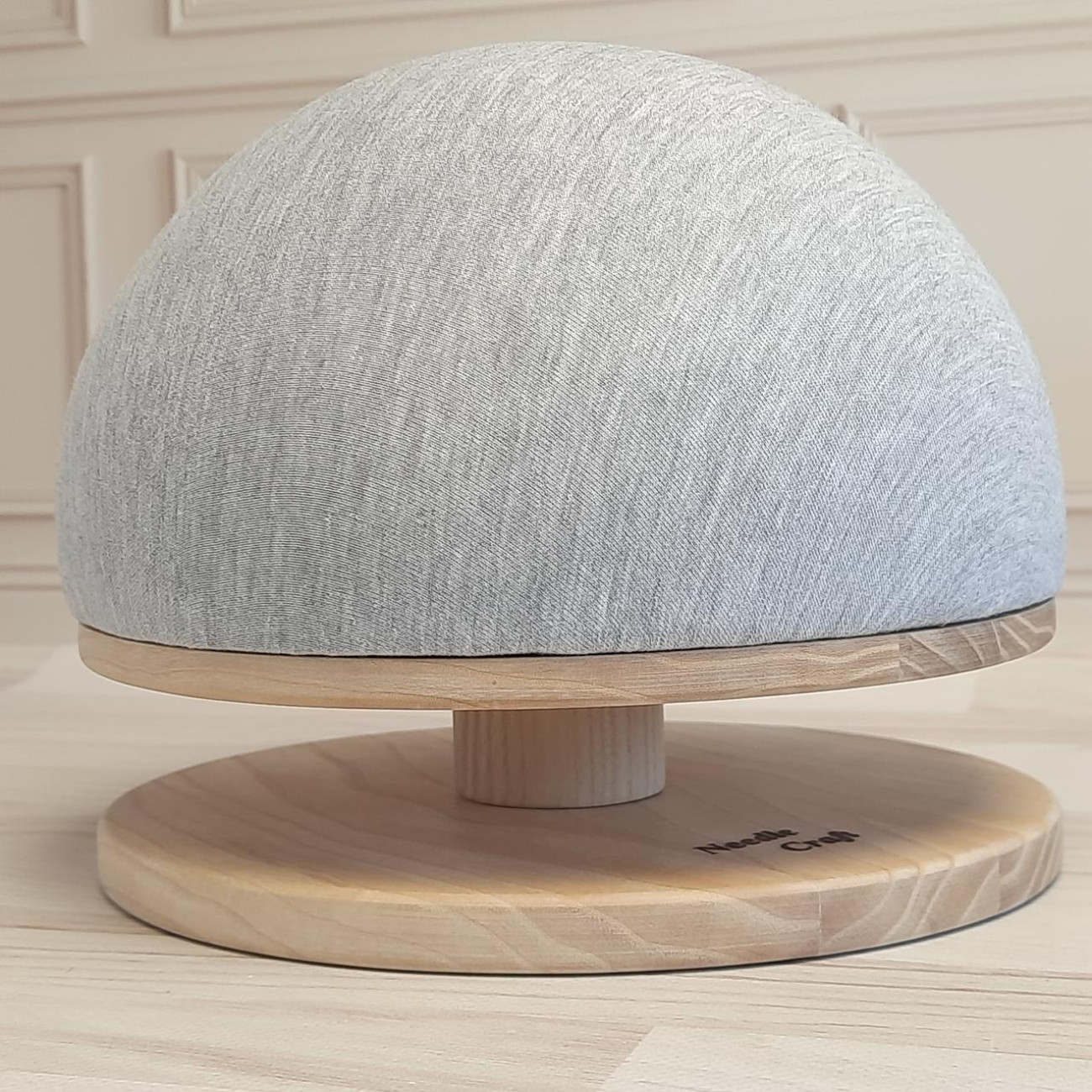 Кравецька колодка для ВТО Needle Craft Груди на підставці 22 см Сірі