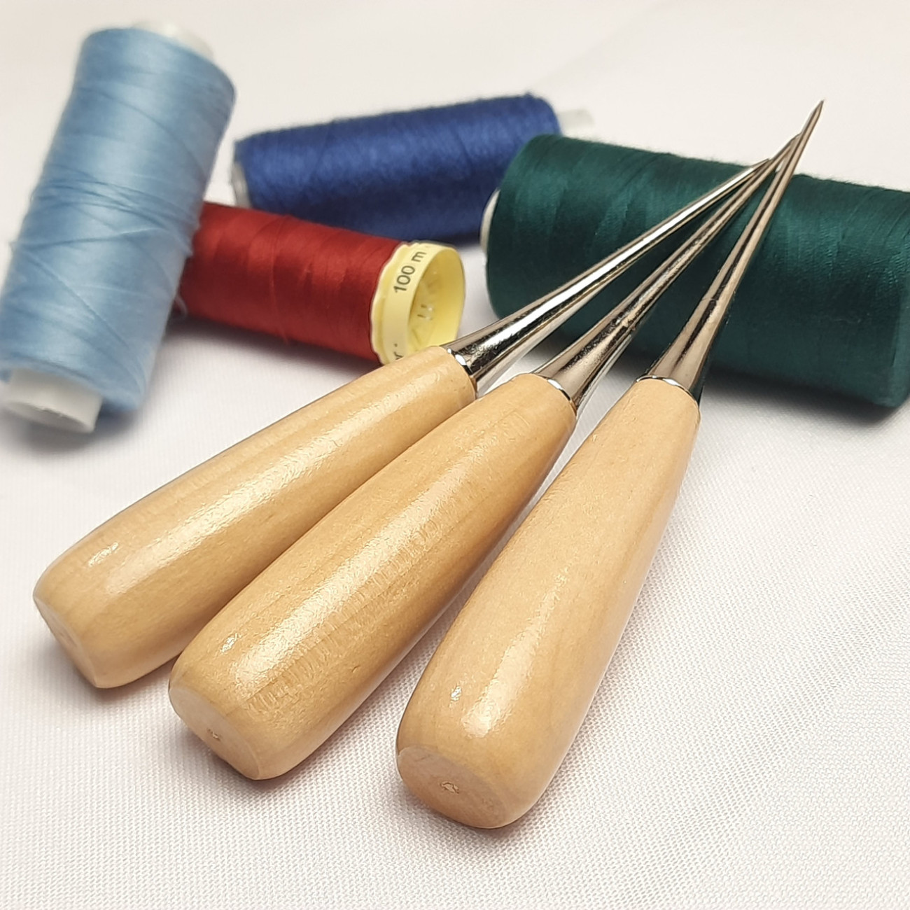 Шило конусне з дерев'яною ручкою