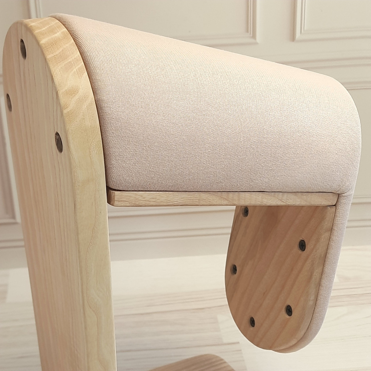 Кравецька колодка для ВТО Needle Craft Плече велике Бежеве