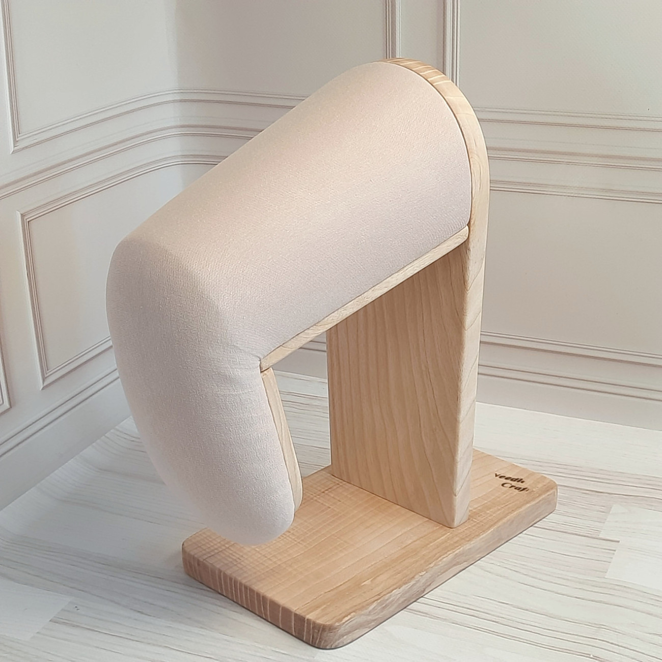 Кравецька колодка для ВТО Needle Craft Плече велике опукле Бежеве