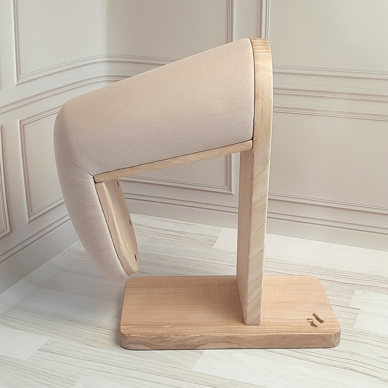 Кравецька колодка для ВТО Needle Craft Плече велике опукле Бежеве