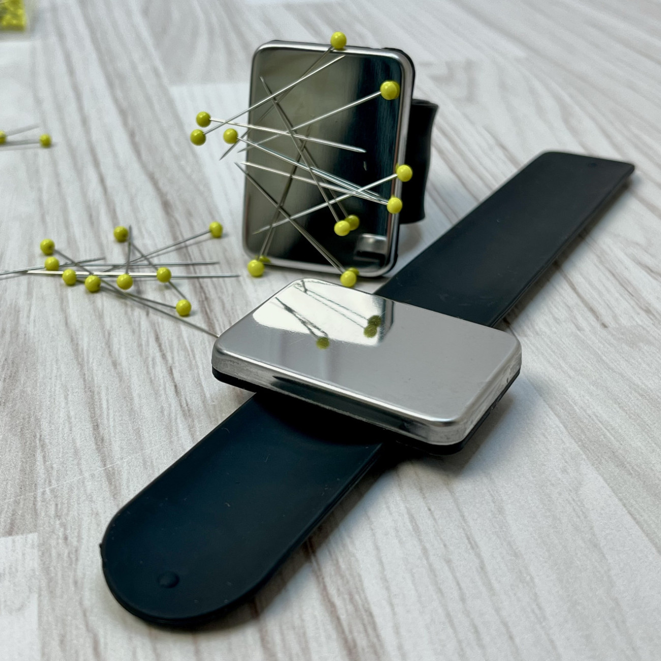 Гольниця-браслет магнітна (чорна)