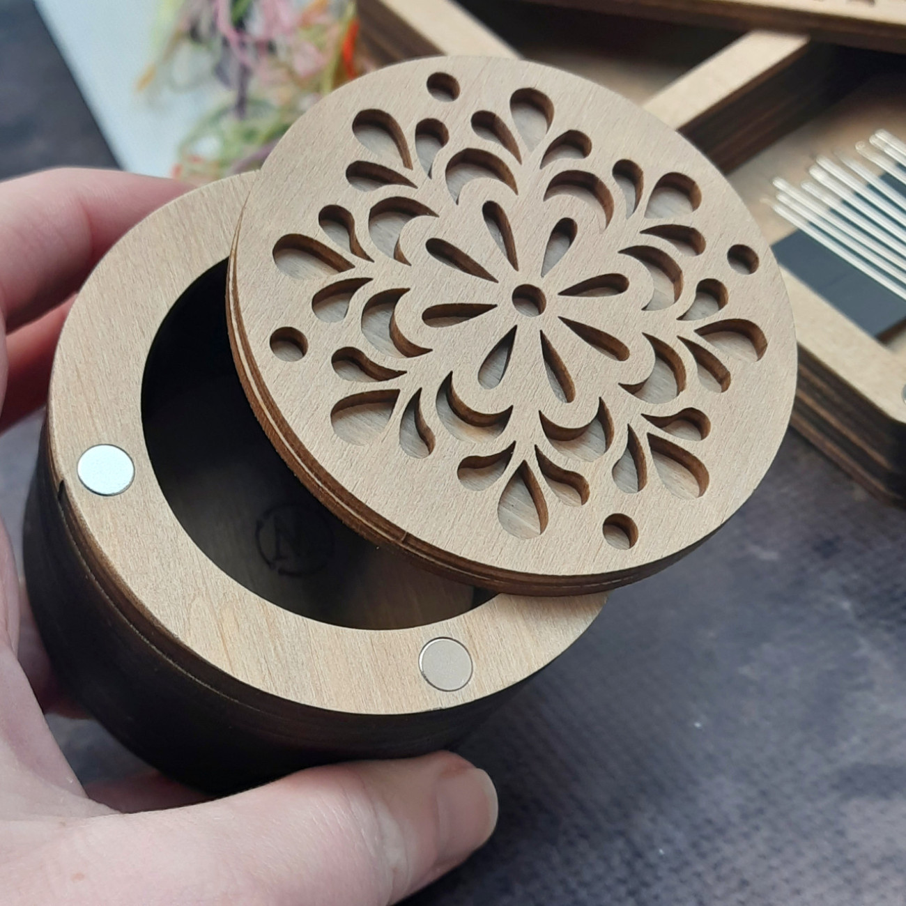 Подарунковий рукодільний набір №1 (прямокутний органайзер з голками та кругла скринька)