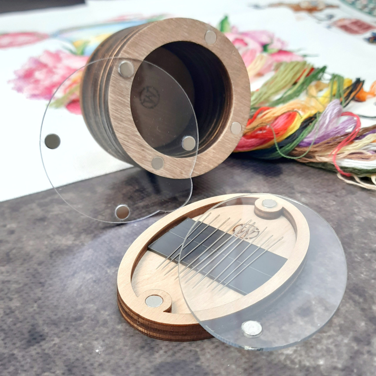 Подарунковий рукодільний набір №2 (гольниця овальна з голками та скринька овальна з прозорими кришками)