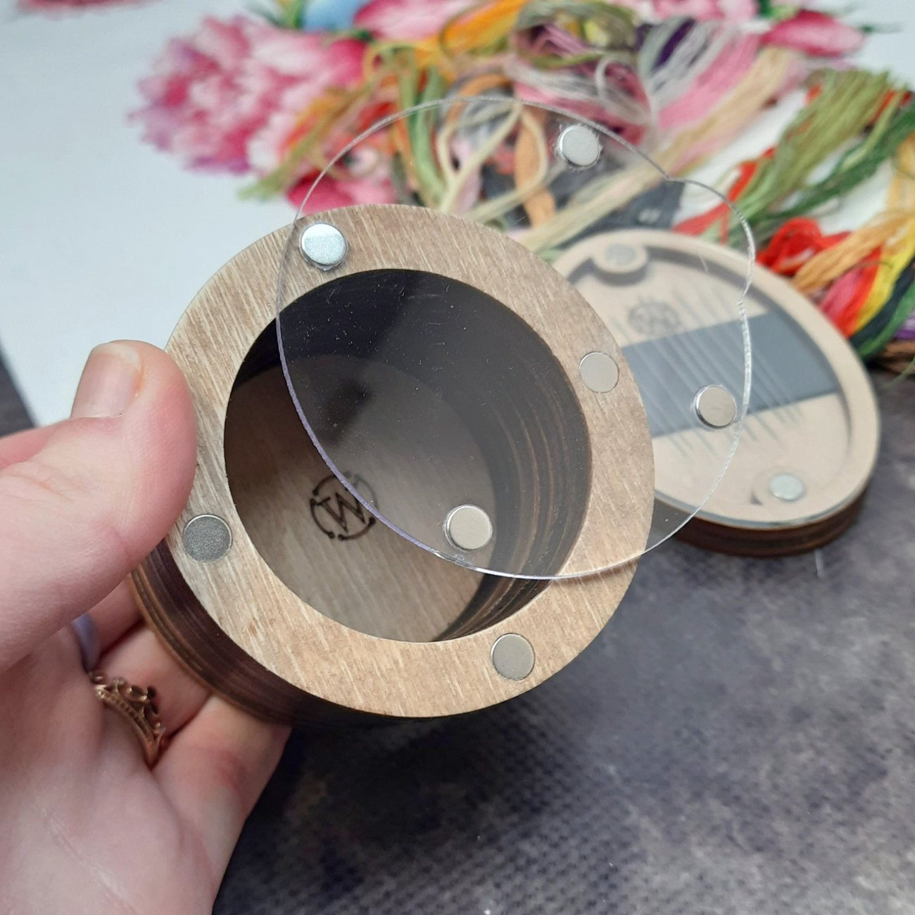 Подарунковий рукодільний набір №2 (гольниця овальна з голками та скринька овальна з прозорими кришками)