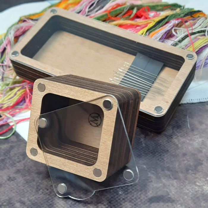 Подарунковий рукодільний набір №3 (скринька квадратна та прямокутна з голками та прозорими кришками)