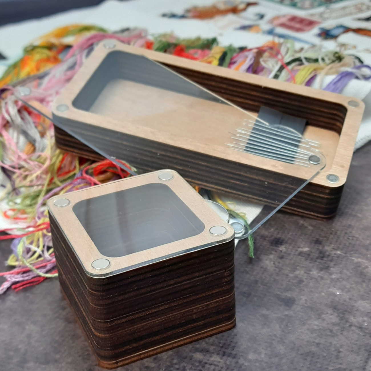 Подарунковий рукодільний набір №3 (скринька квадратна та прямокутна з голками та прозорими кришками)