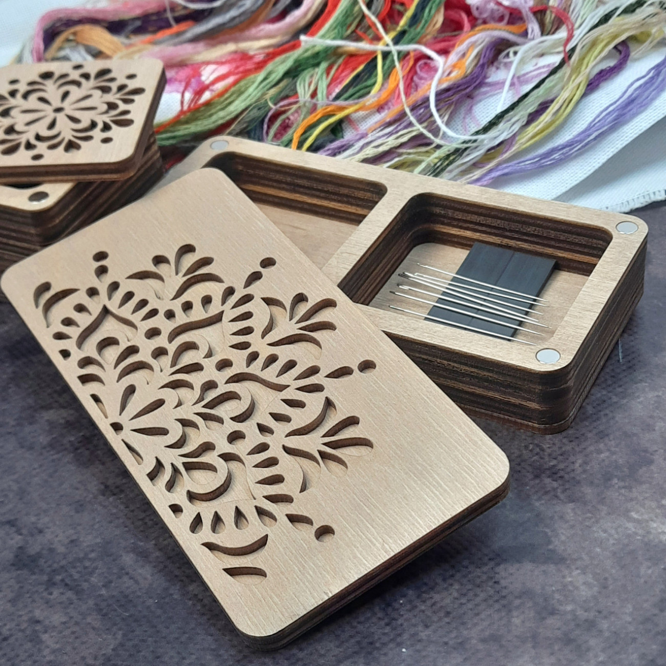 Подарунковий рукодільний набір №4 (скринька квадратна і прямокутна з голками)