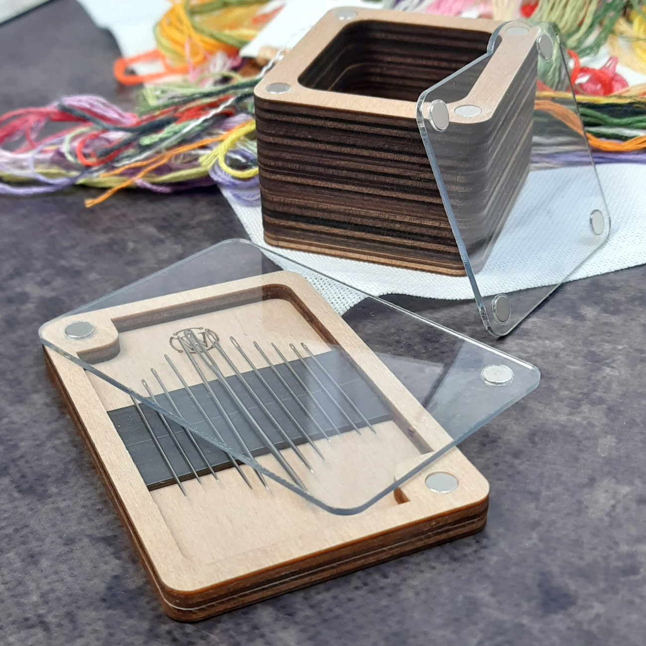 Подарунковий рукодільний набір №5 (скринька квадратна та прямокутна гольниця з голками та прозорими кришками)