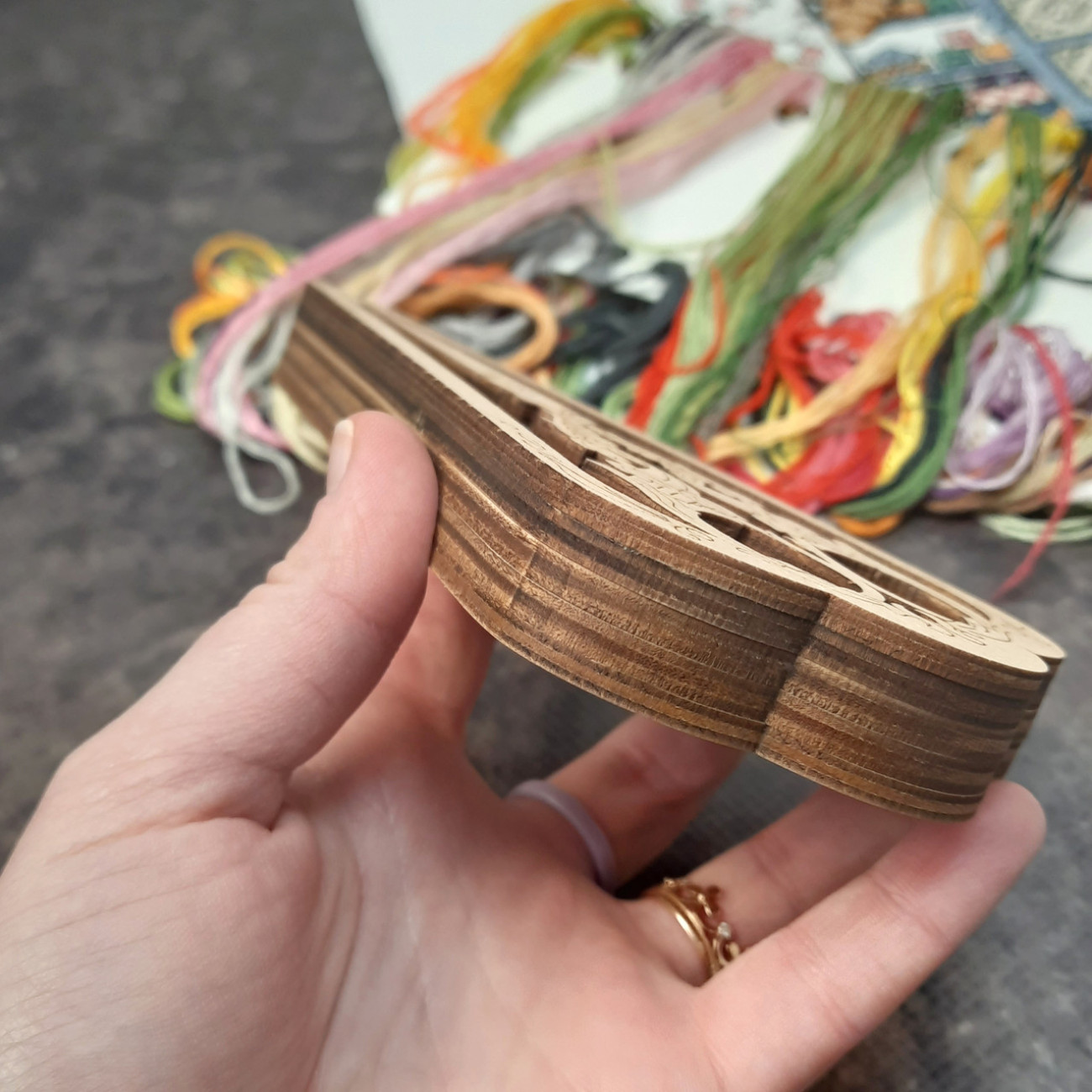 Скринька для ножиць та ножиці вінтажні Ажурні (срібло)