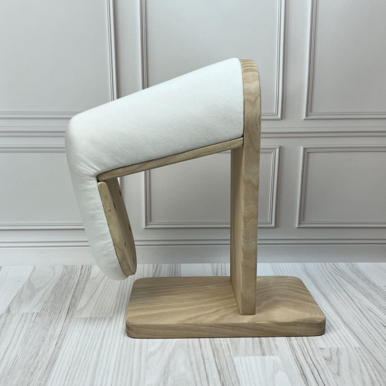 Кравецька колодка для ВТО Needle Craft Плече велике опукле Молочне