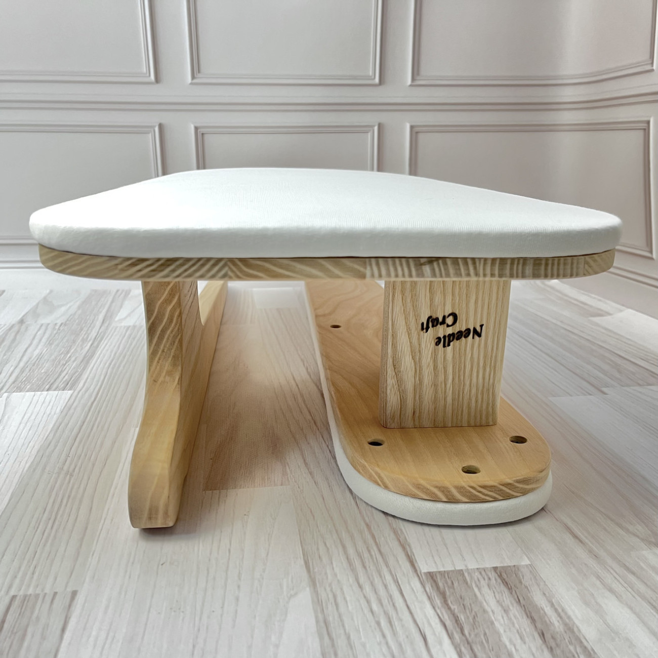 Кравецька колодка для ВТО Needle Craft Кабанчик потрійний Молочний