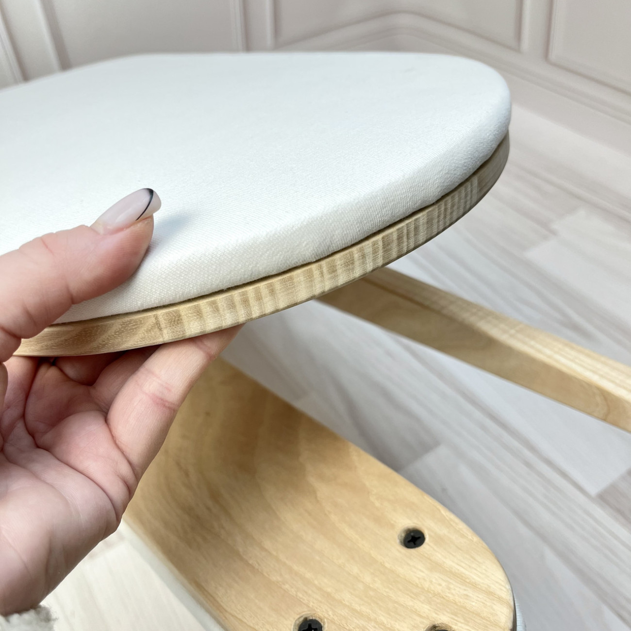 Кравецька колодка для ВТО Needle Craft Кабанчик потрійний Молочний