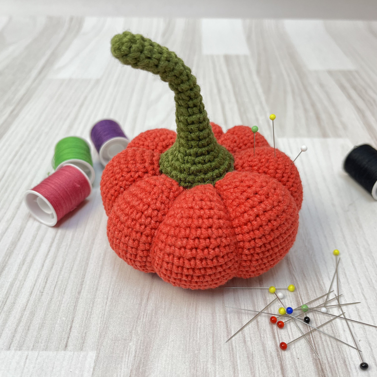 Гольниця-гарбуз Needle Craft (червона)