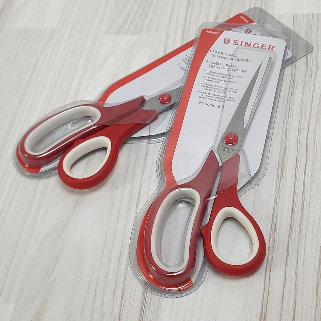 Ножиці універсальні SINGER Червоні