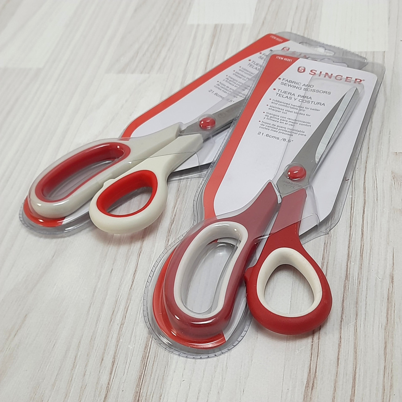 Ножиці універсальні SINGER Червоні